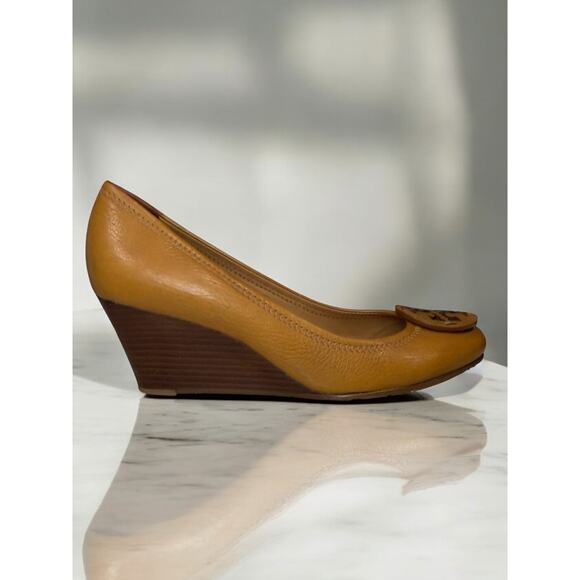 Tory Burch Sally Tumbled Leather Wedge Heel Size 7.5M - Picture 3 of 10